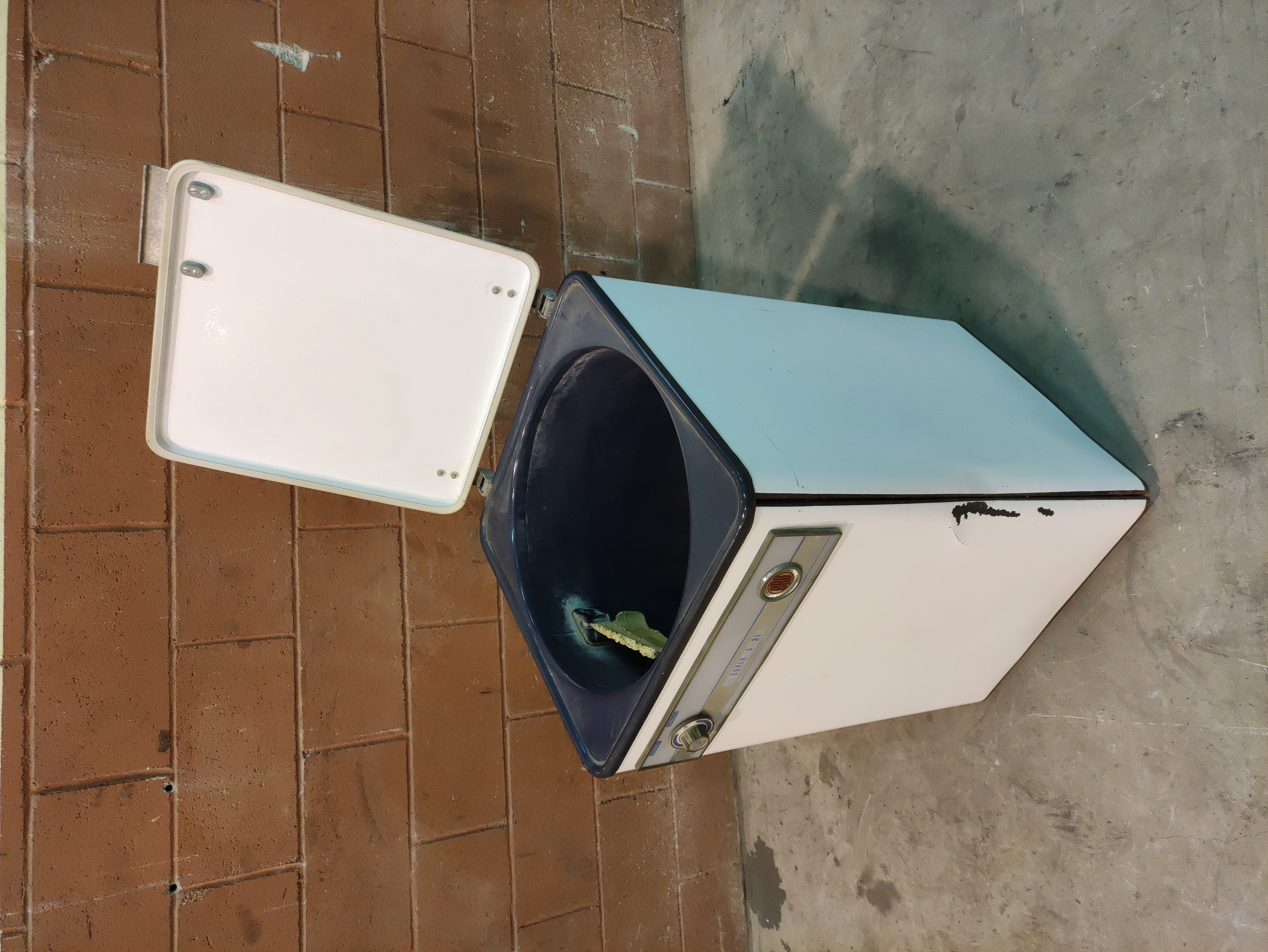 lavadora bru cargasuperior 82x49-51.5x49 1u